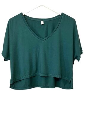 BP. V-Neck Cropped T-Shirt Lose Fit, Short Sleeve, Color Green, Size Small